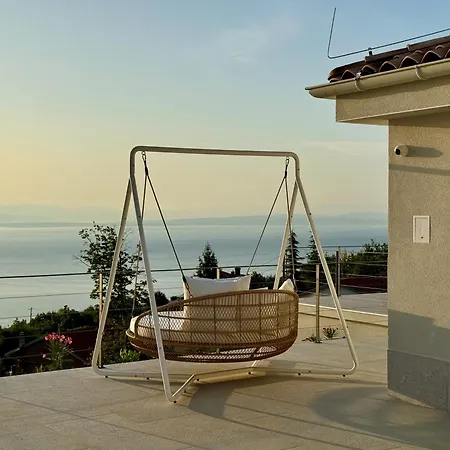 Lula, Pool, Sauna, 6 Personen, 3 Baeder * Dobreć
