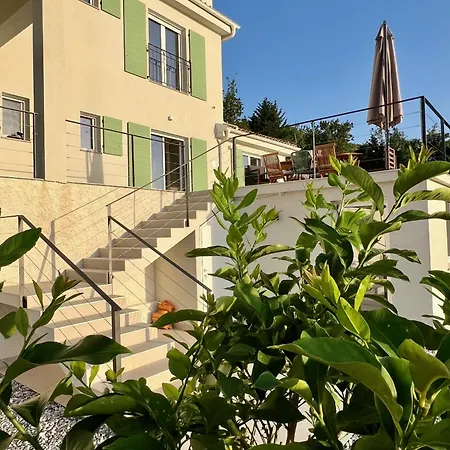 Lula, Pool, Sauna, 6 Personen, 3 Baeder Vila