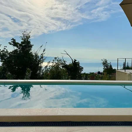 Lula, Pool, Sauna, 6 Personen, 3 Baeder Vila *