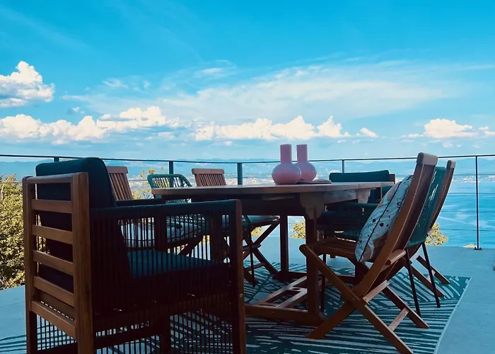Lula, Pool, Sauna, 6 Personen, 3 Baeder 빌라 *