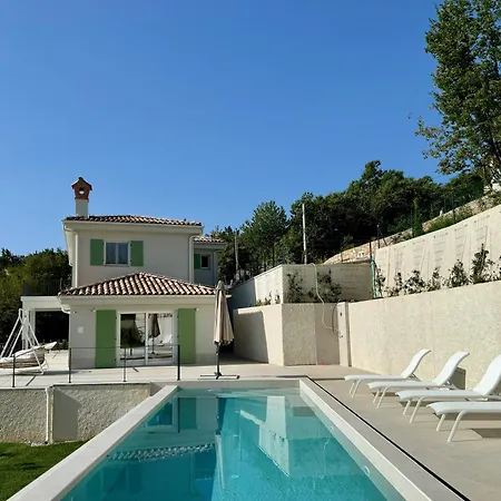 Lula, Pool, Sauna, 6 Personen, 3 Baeder Villa