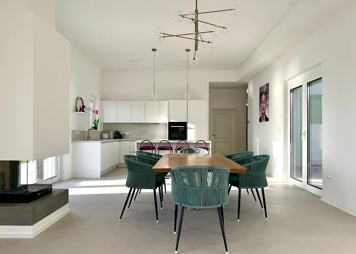 Βίλα Lula, Pool, Sauna, 6 Personen, 3 Baeder Dobreć