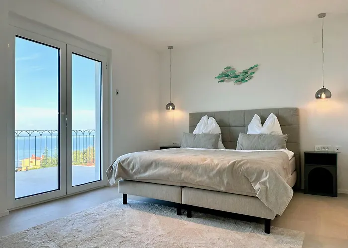 Lula, Pool, Sauna, 6 Personen, 3 Baeder Βίλα Dobreć